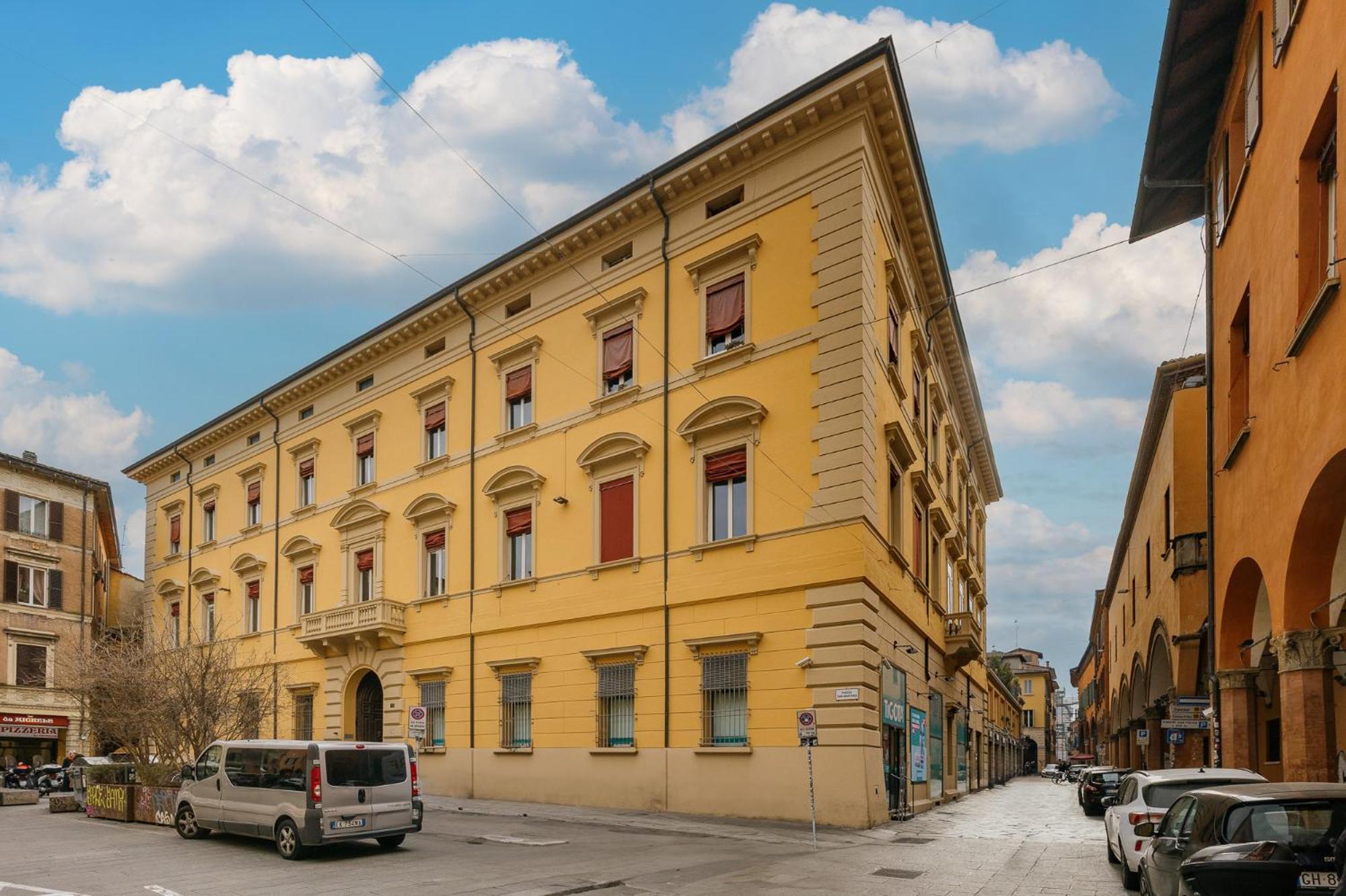 San Martino - Luxury Apartments By Design Club Collection Болонья Экстерьер фото